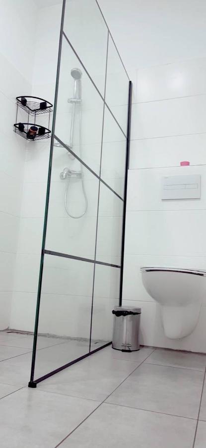 Queen Apartment 4P Wl เวียนนา ภายนอก รูปภาพ