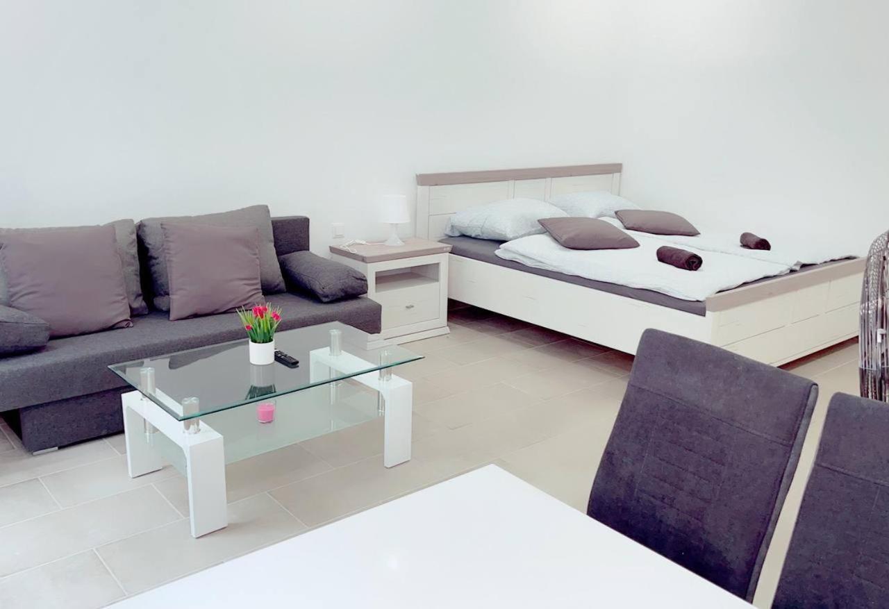 Queen Apartment 4P Wl เวียนนา ภายนอก รูปภาพ