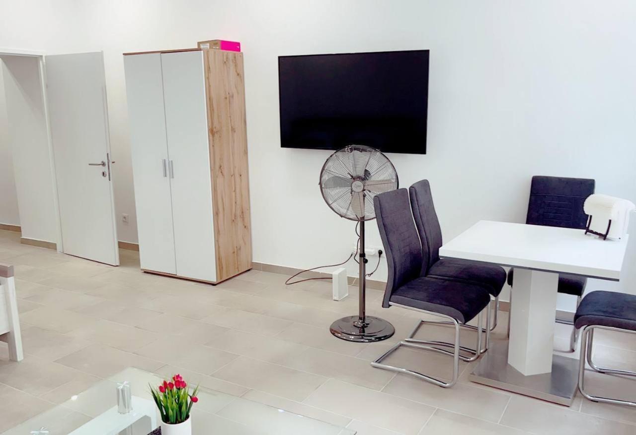 Queen Apartment 4P Wl เวียนนา ภายนอก รูปภาพ