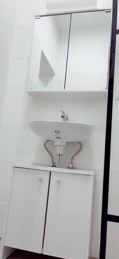 Queen Apartment 4P Wl เวียนนา ภายนอก รูปภาพ