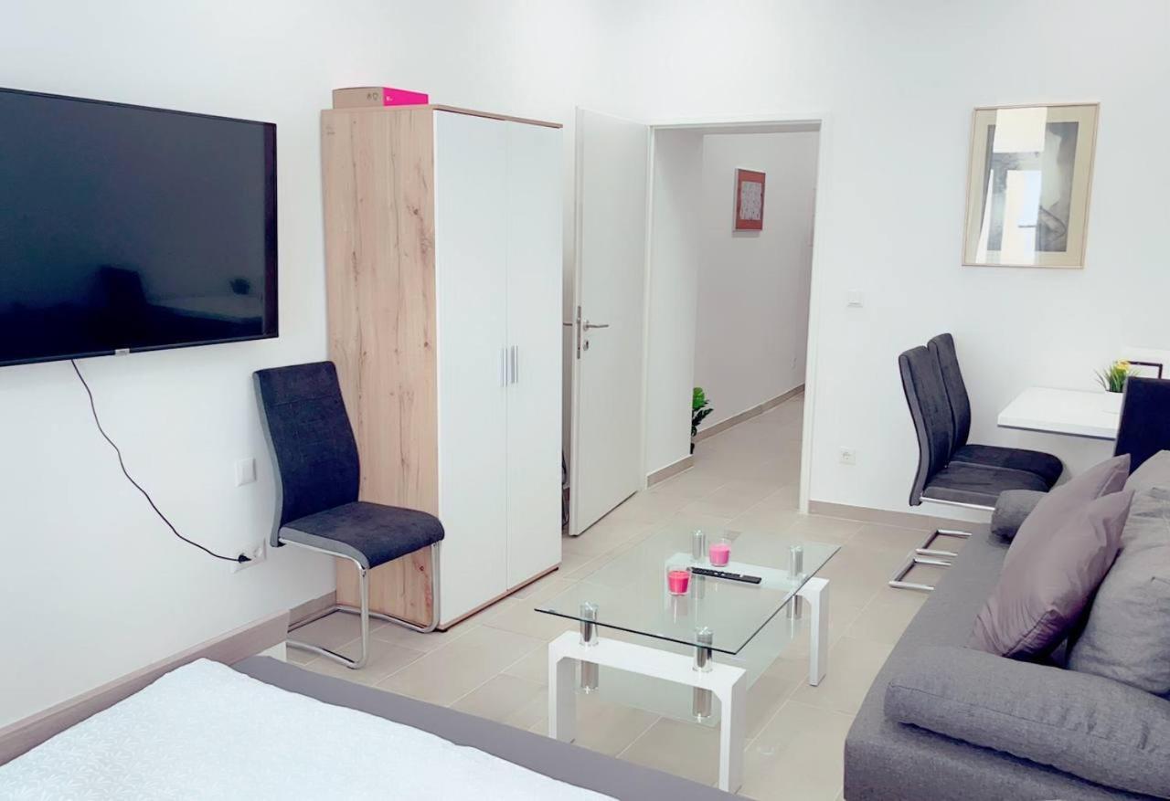 Queen Apartment 4P Wl เวียนนา ภายนอก รูปภาพ