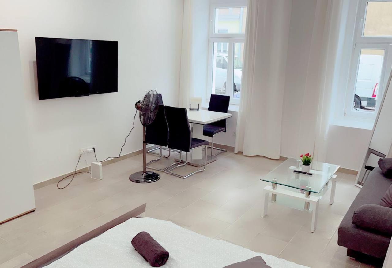 Queen Apartment 4P Wl เวียนนา ภายนอก รูปภาพ